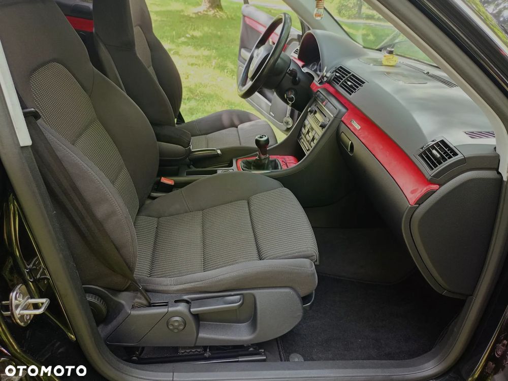 Audi A4 Limousine 2.0 T FSI quattro - 11
