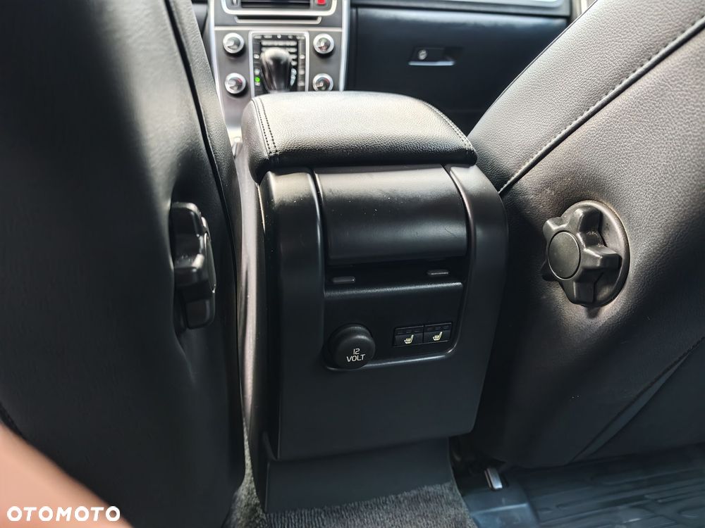 Volvo V60 D3 Momentum - 16