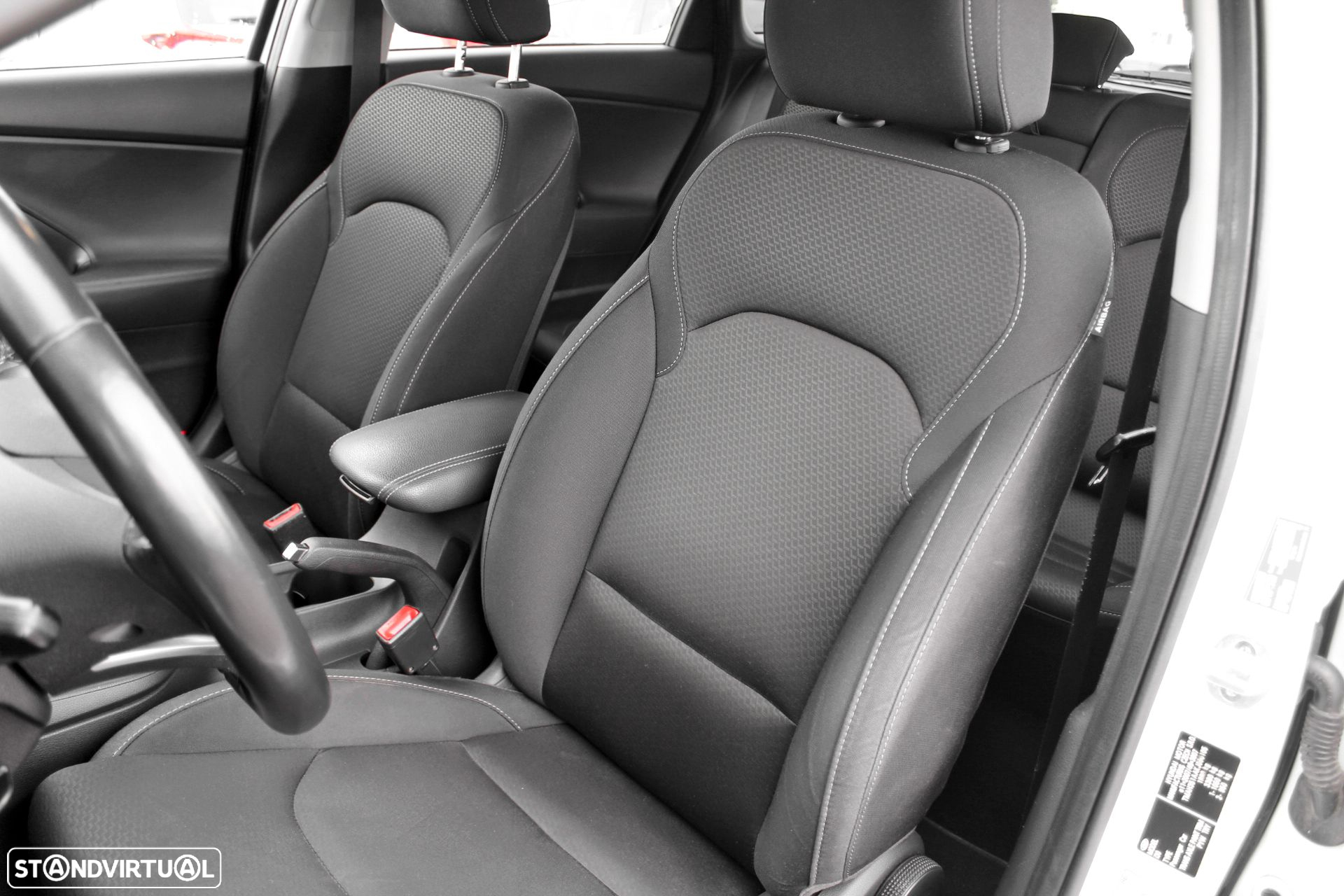 Hyundai i30 1.6 CRDI STyle Plus - 21
