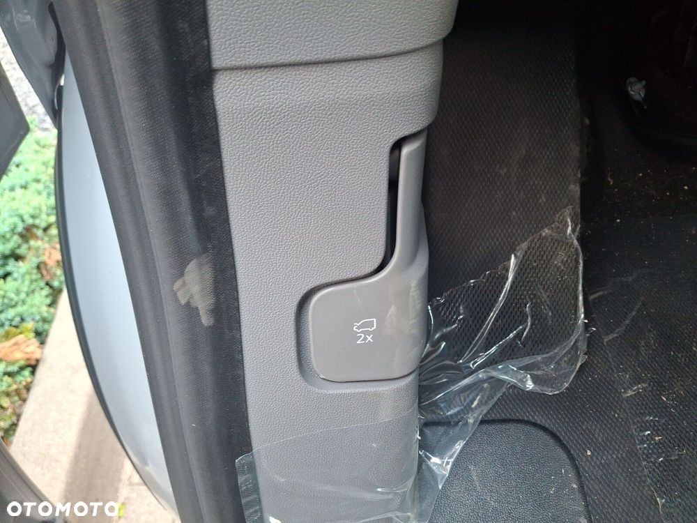 Volkswagen Transporter Furgon 2.0 TDI 150 KM manual - 18