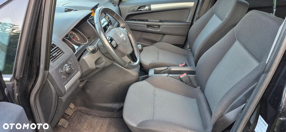 Opel Zafira - 13