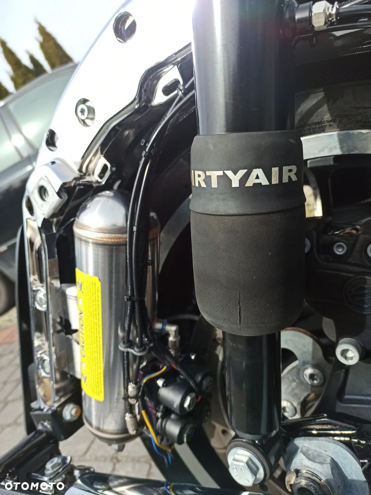 Harley-Davidson Touring Road Glide - 13