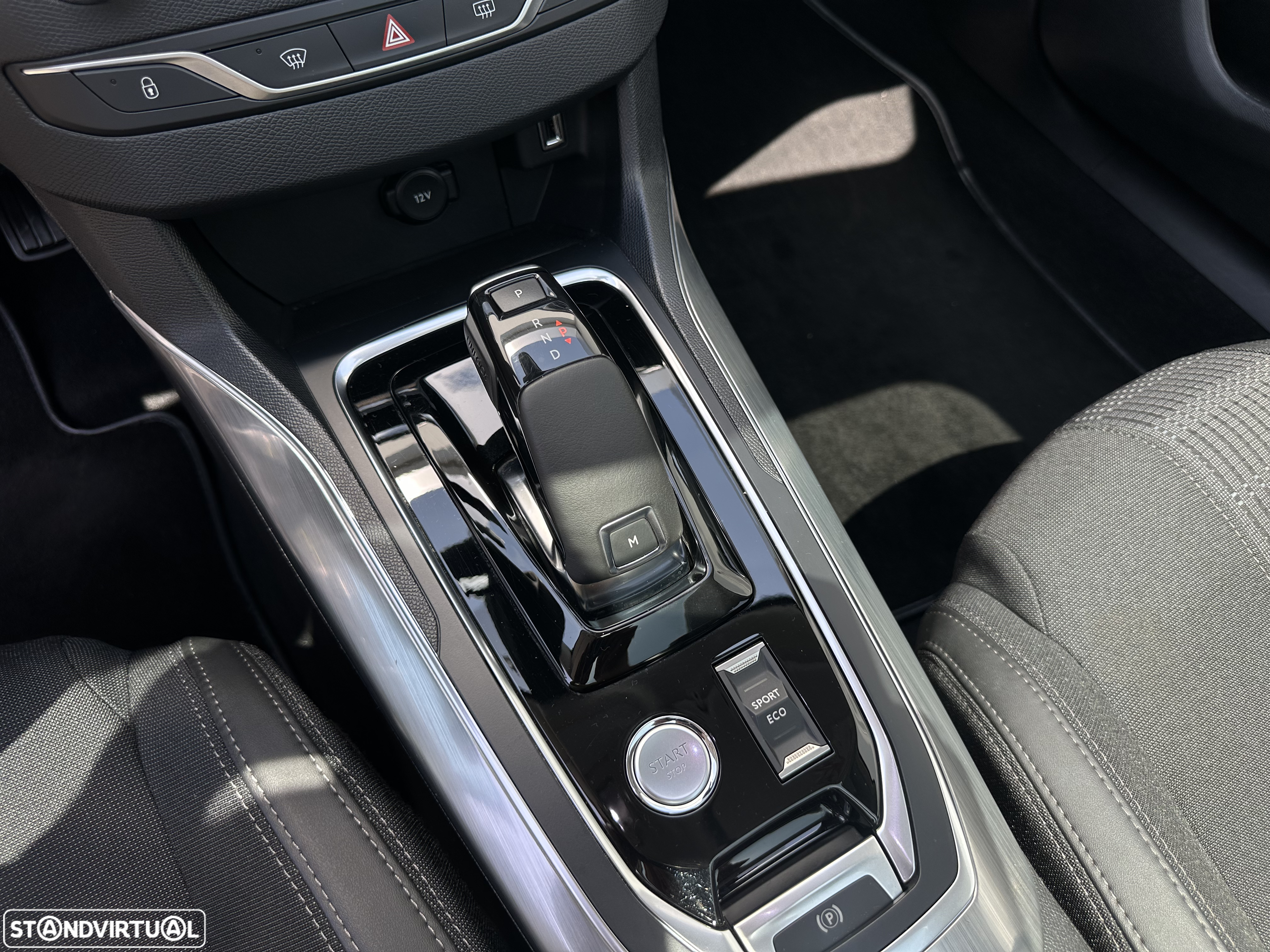 Peugeot 308 1.2 PureTech Allure Pack EAT8 - 23