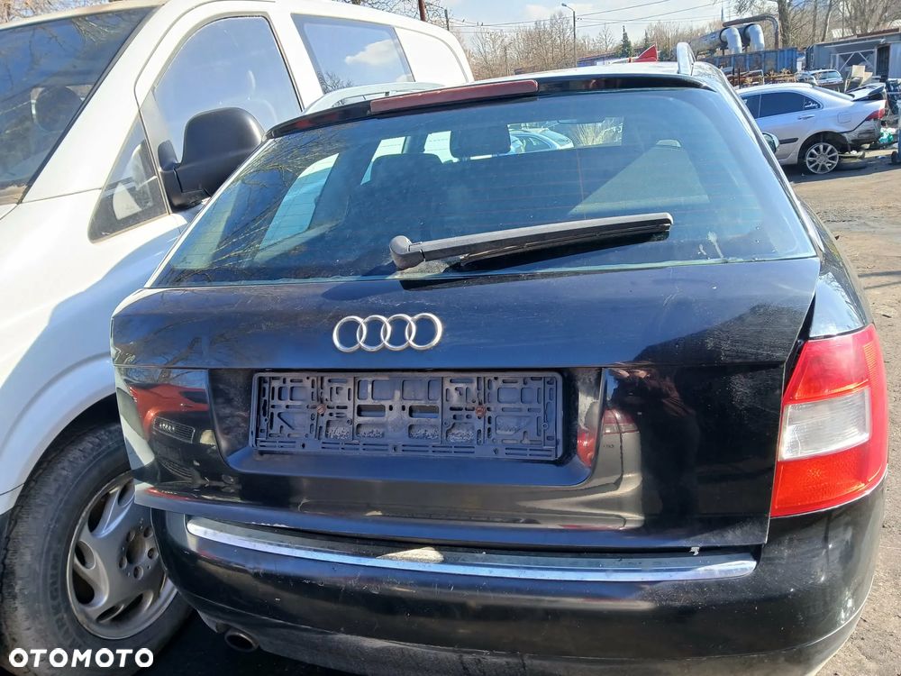 Audi A4 B6 Kombi klapa bagażnika czarna -kodu lakieru brak - 1