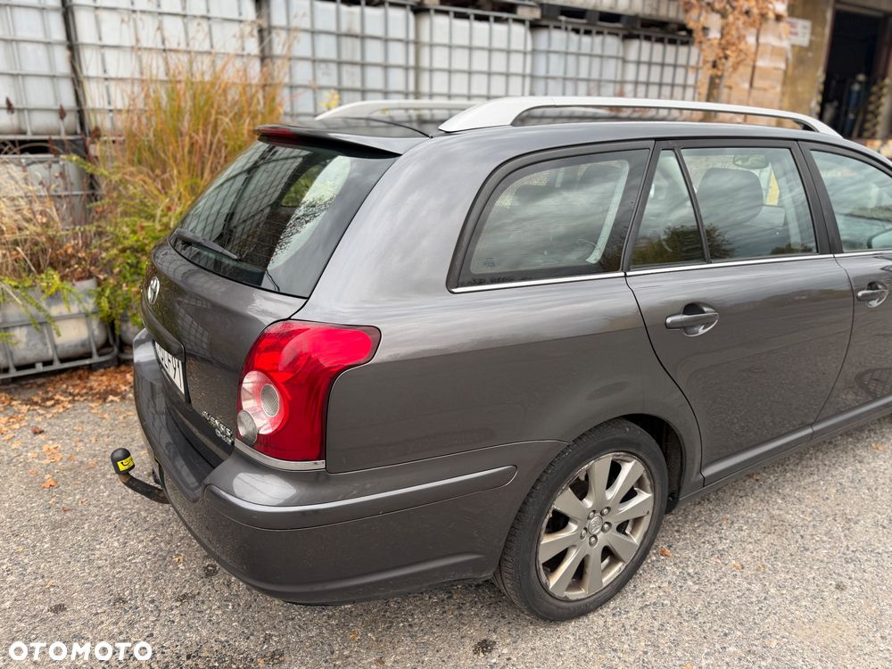 Toyota Avensis 2.0 D-4D Sol+NAVI - 8