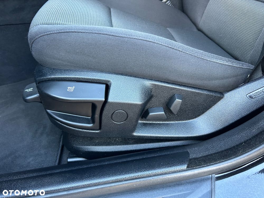 BMW Seria 5 520d Luxury Line - 29