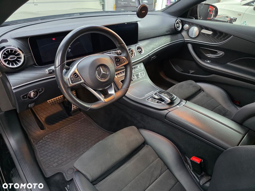 Mercedes-Benz Klasa E 220 d 4-Matic 9G-TRONIC - 13