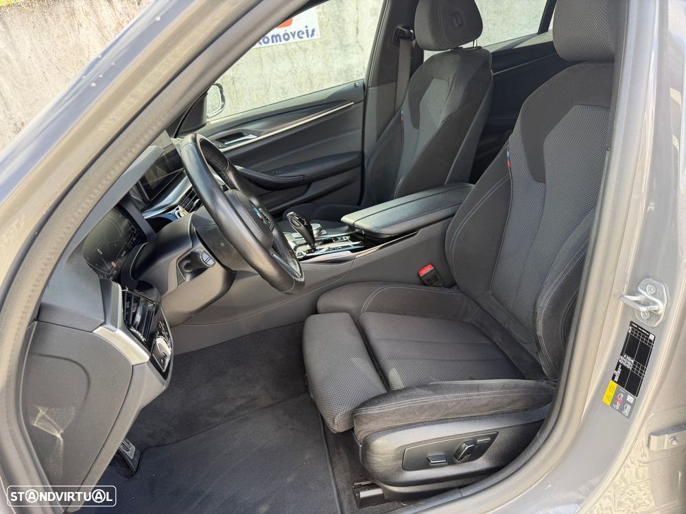 BMW 530 e Pack Desportivo M - 9