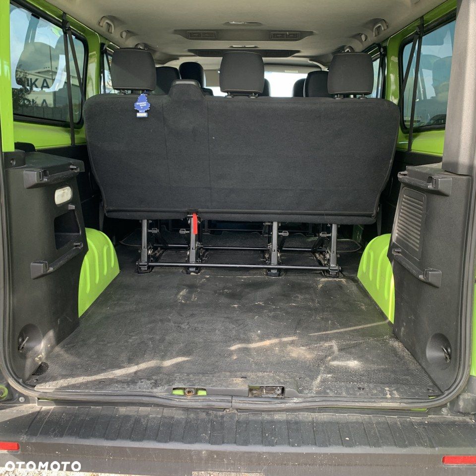 Renault Trafic - 23