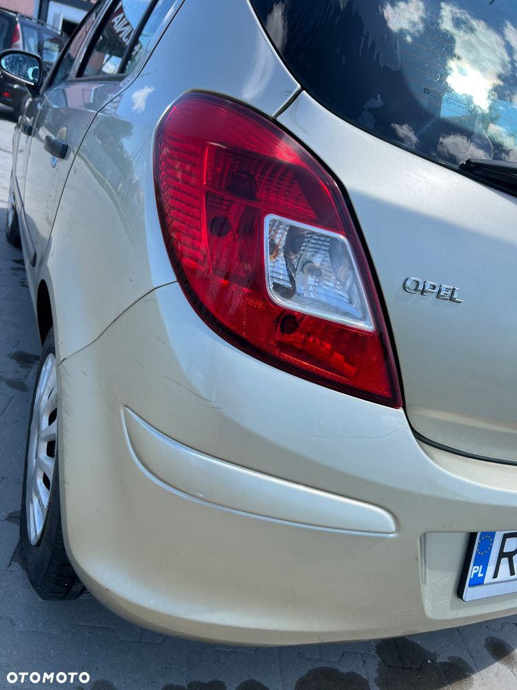 Opel Corsa 1.2 16V Essentia - 6