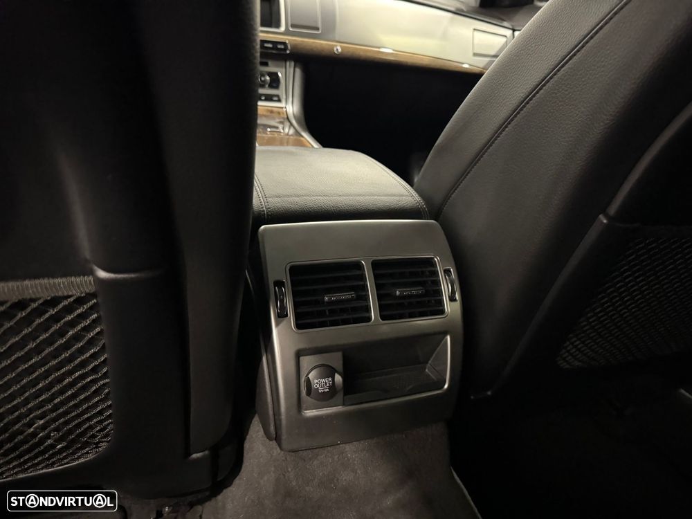 Jaguar XF Sportbrake 2.2 D Premium Luxury - 31
