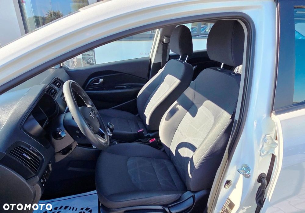 Kia Rio - 17