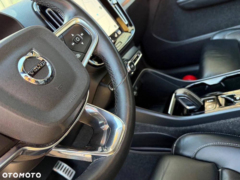 Volvo XC 40 T3 R-Design - 12