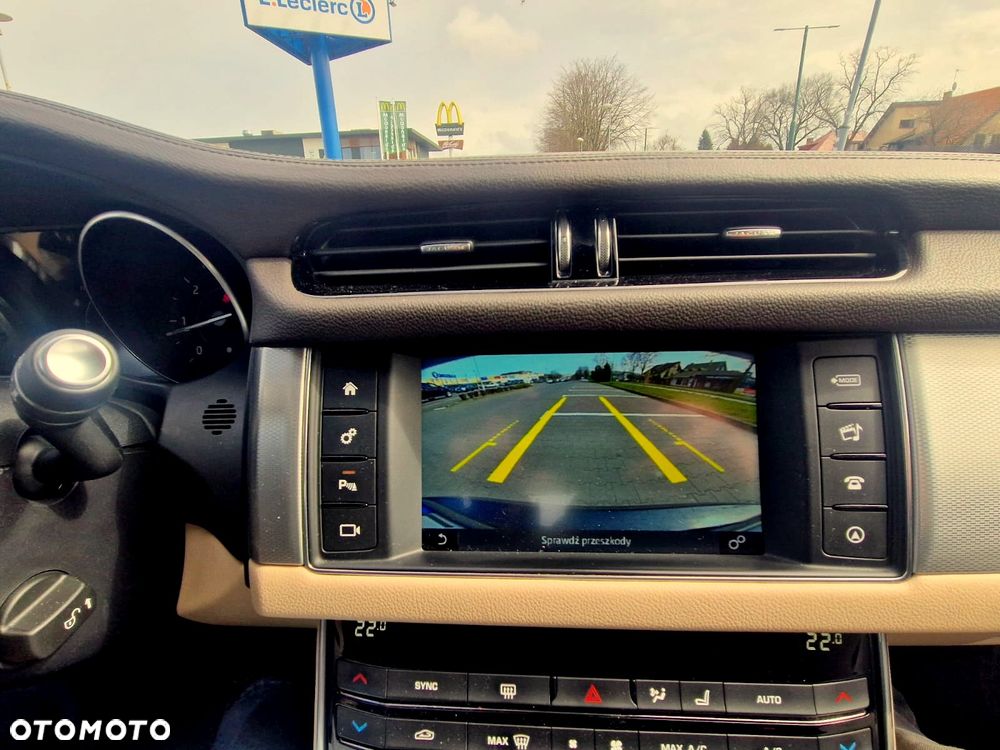 Jaguar XF 3.0 TDV6 Portfolio - 20