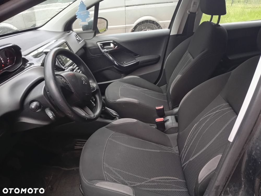Peugeot 208 PureTech 82 Allure - 9