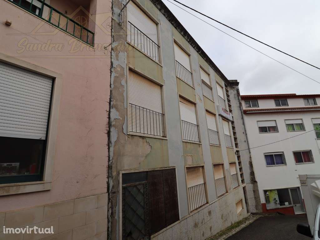 Edificio destinado a PENSÃO/HOSTEL a 3min da praia - Grande imagem: 5/8