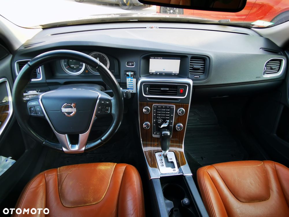 Volvo S60 T6 AWD Geartronic Summum - 8