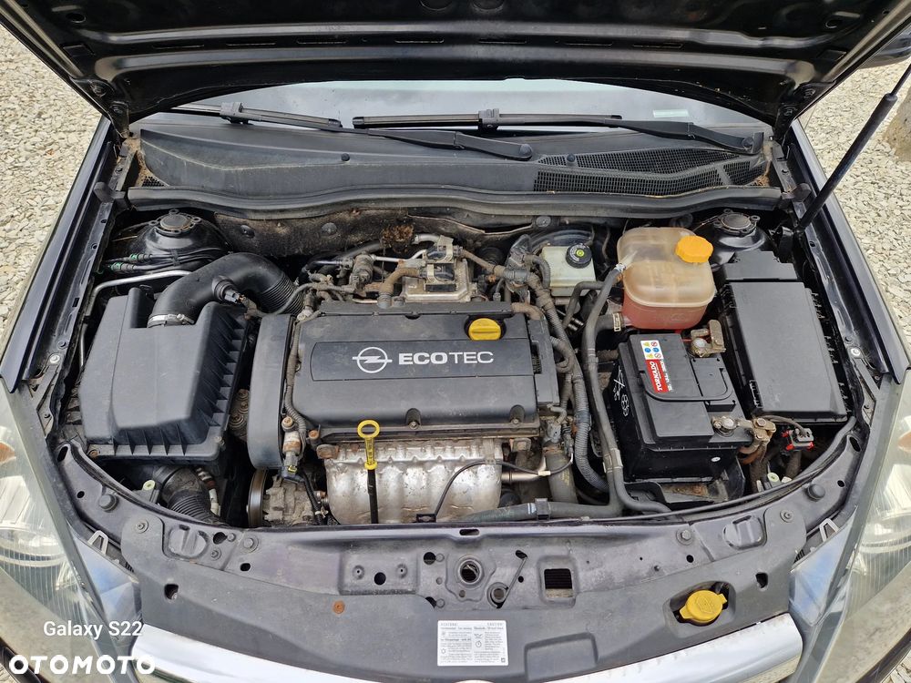 Opel Astra III GTC 1.6 Enjoy - 16