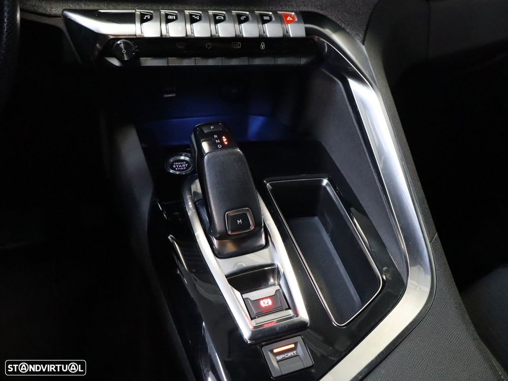 Peugeot 5008 1.5 BlueHDi GT EAT8 - 21