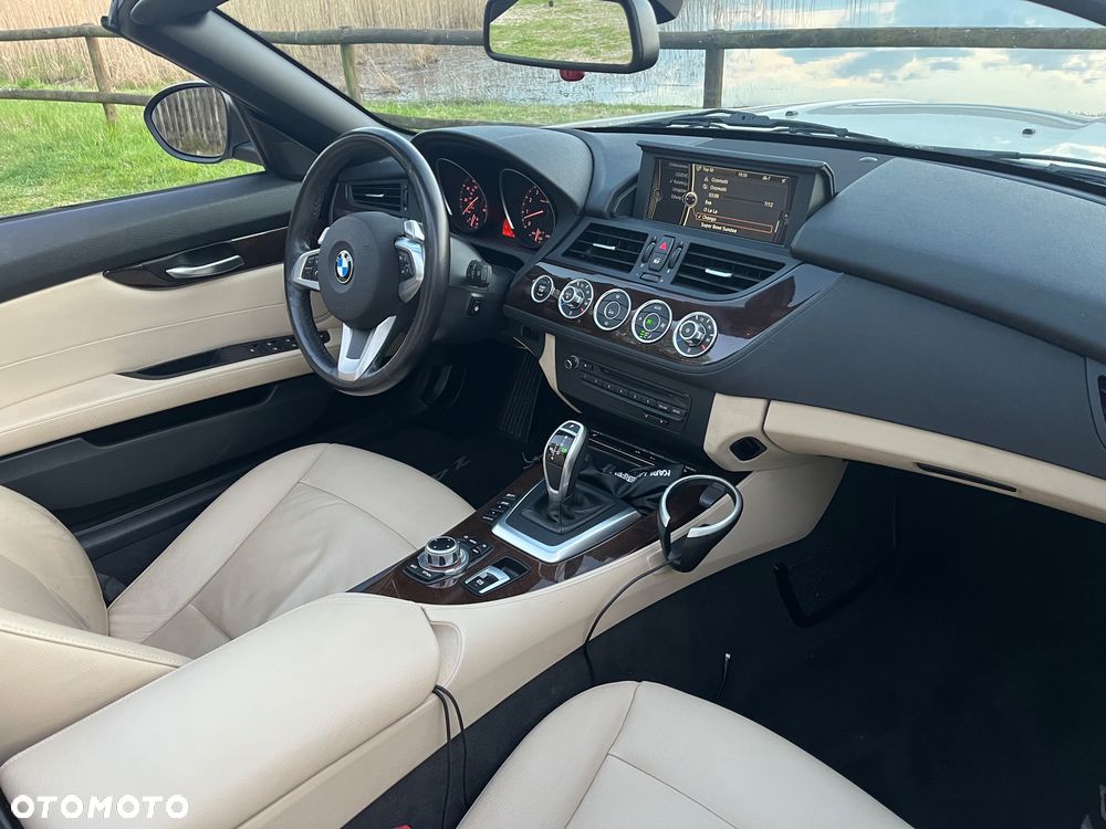 BMW Z4 sDrive35i - 8