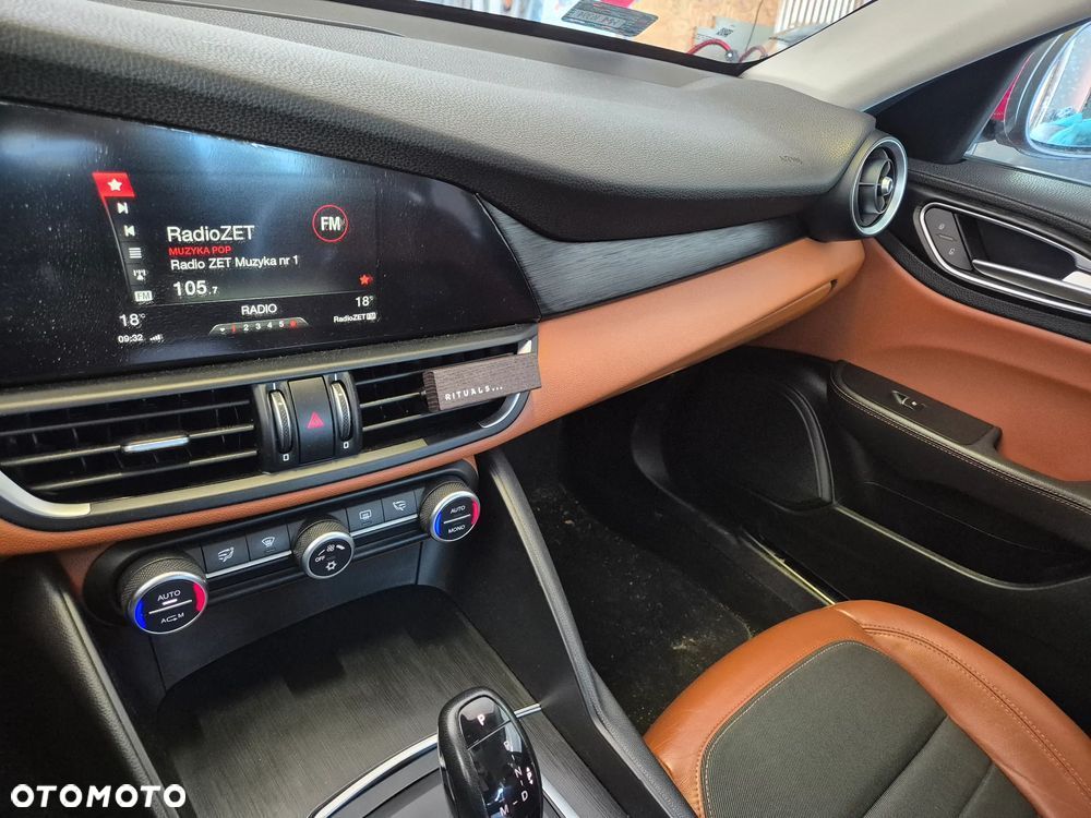 Alfa Romeo Giulia 2.2 D Turbo Super - 9