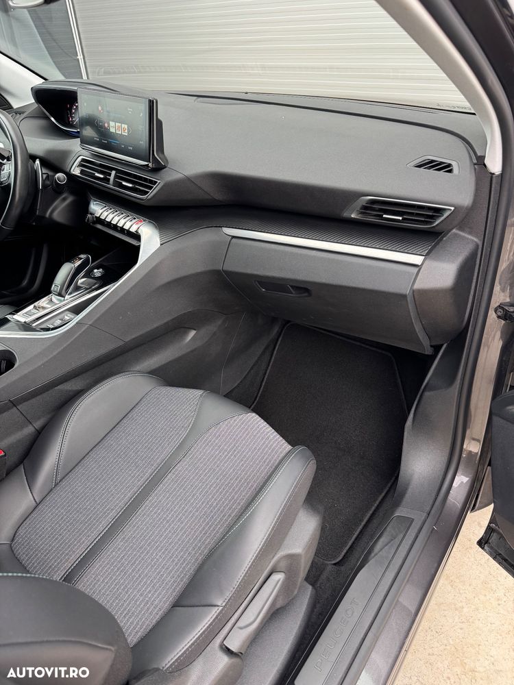 Peugeot 3008 PureTech 130 Stop & Start GPF EAT8 Allure - 13