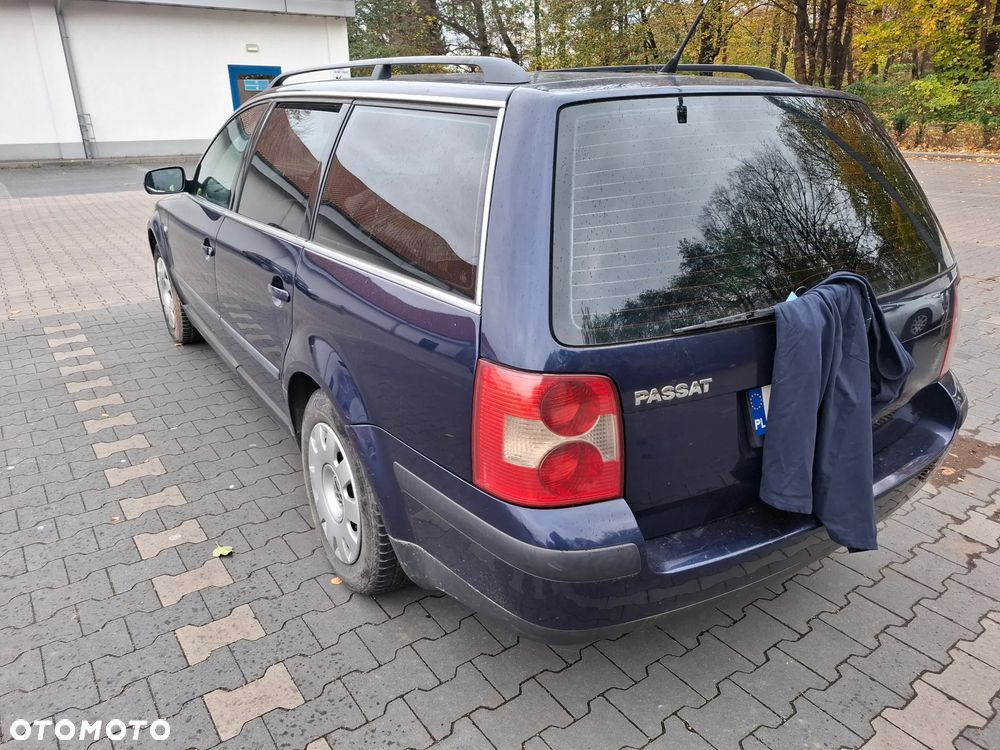 Volkswagen Passat Variant 1.6 Basis - 4