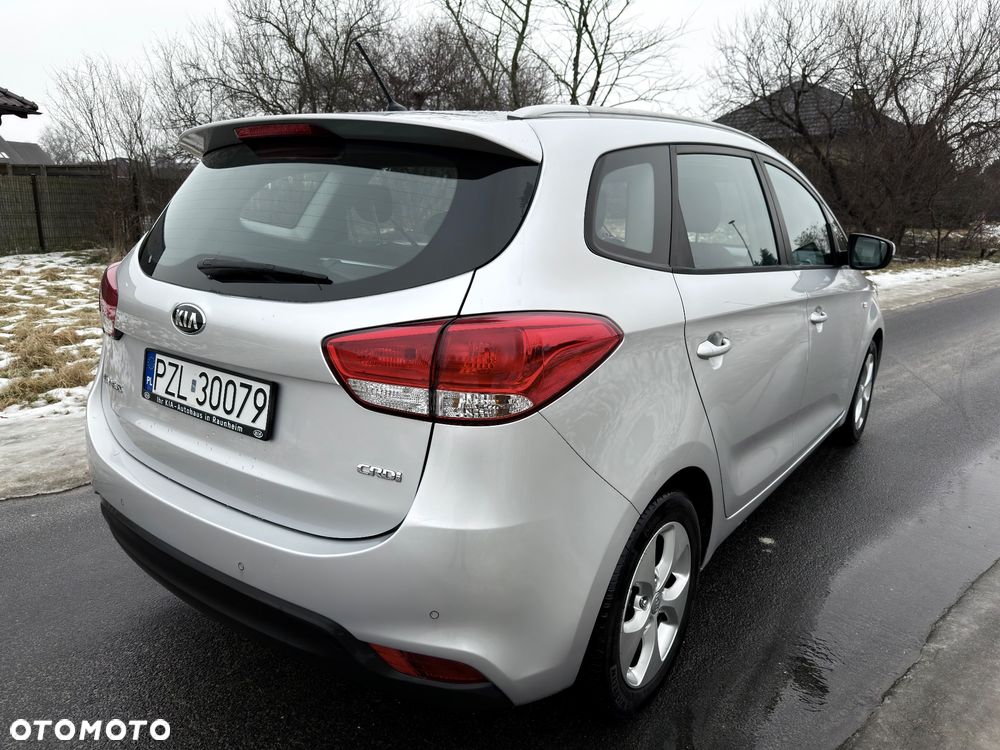Kia Carens 1.7 CRDi 136 Dream Team Edition - 15
