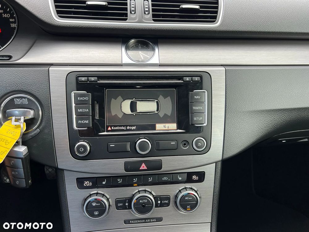 Volkswagen Passat 1.6 TDI Comfortline - 20