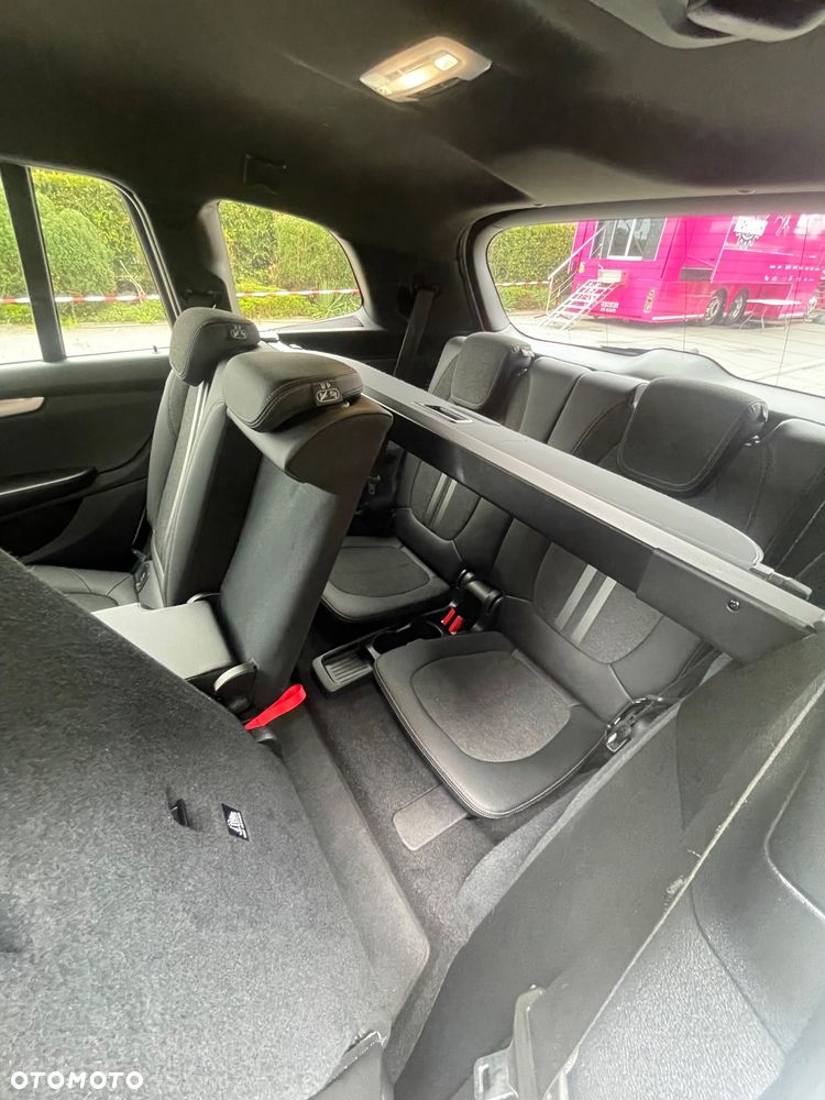 BMW Seria 2 218d M Sport - 28