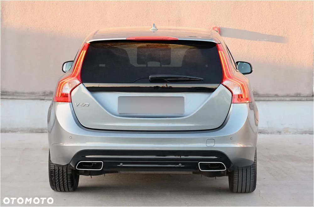 Volvo V60 D4 Geartronic Summum - 16