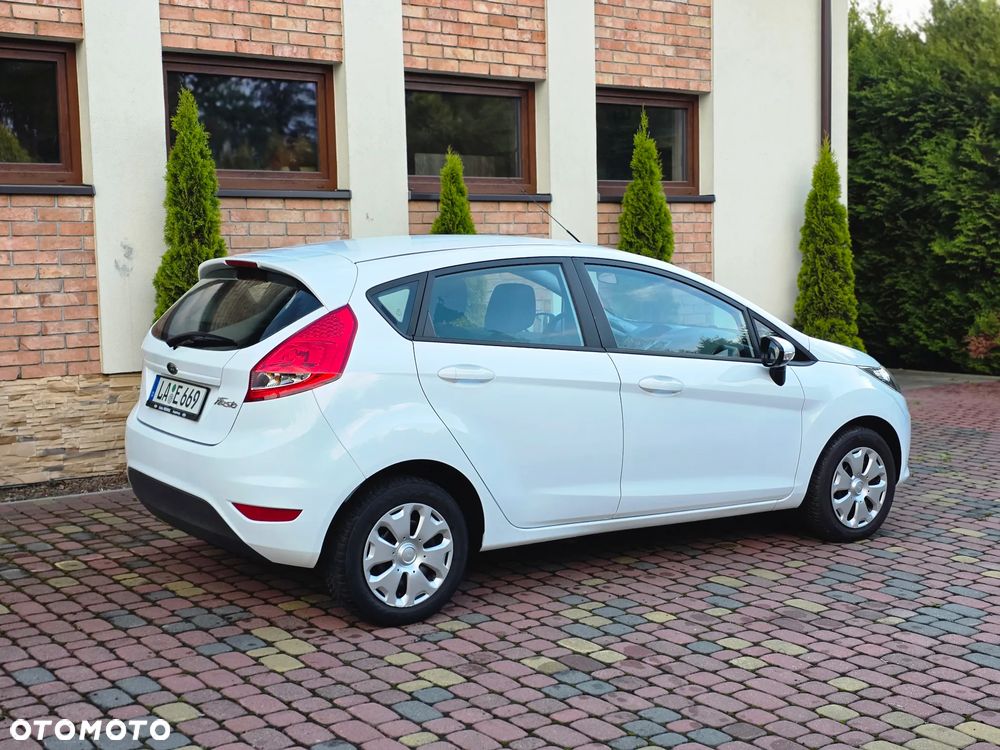 Ford Fiesta 1.25 Ambiente - 31