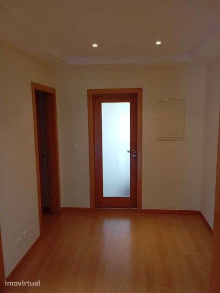 Apartamento T3 na Abrunheira Sintra - Grande imagem: 2/12