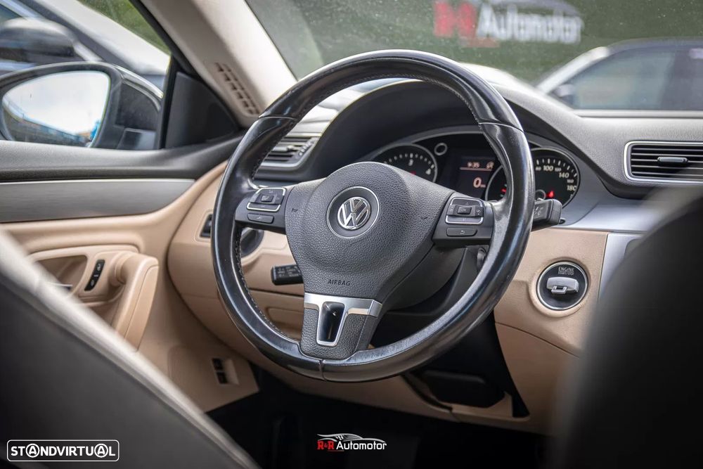 VW Passat CC 2.0 TDi BlueMotion DSG - 26