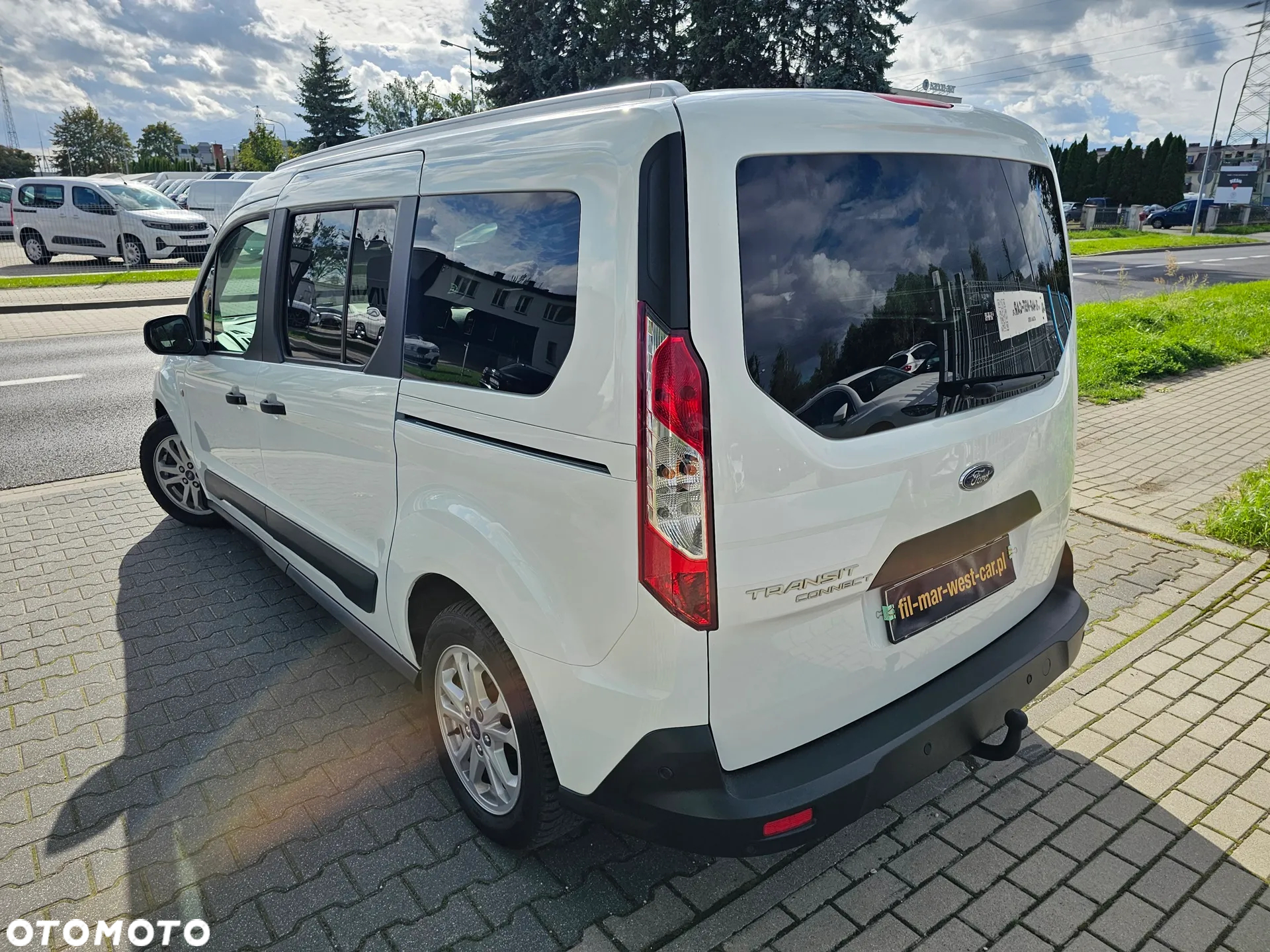 Ford Tourneo Connect Grand - 11