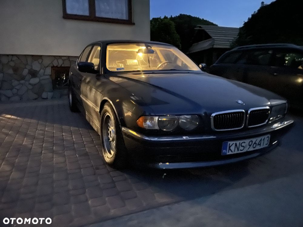 BMW Seria 7 740i - 11