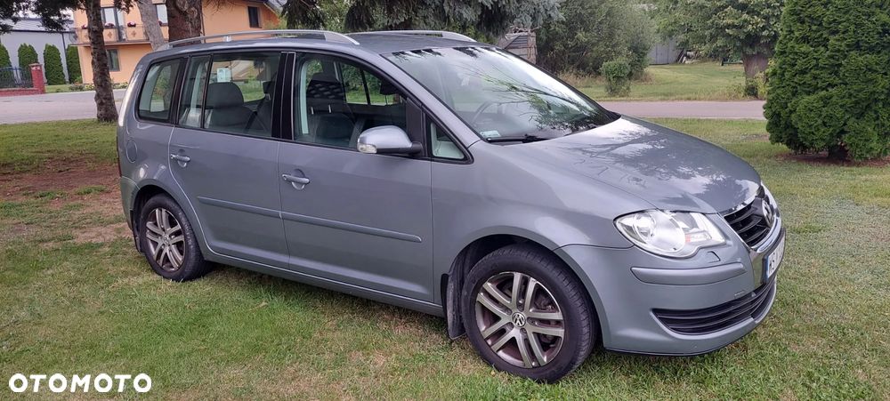 Volkswagen Touran 1.9 TDI Highline - 2