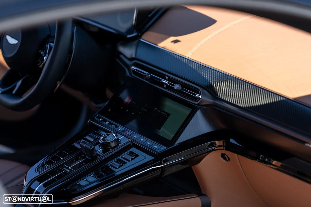 Aston Martin Vantage Coupe V8 - 9