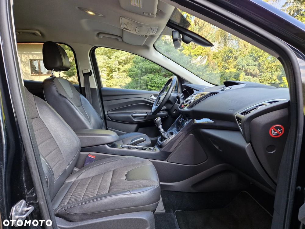 Ford Kuga 2.0 TDCi 4WD Titanium Plus - 25