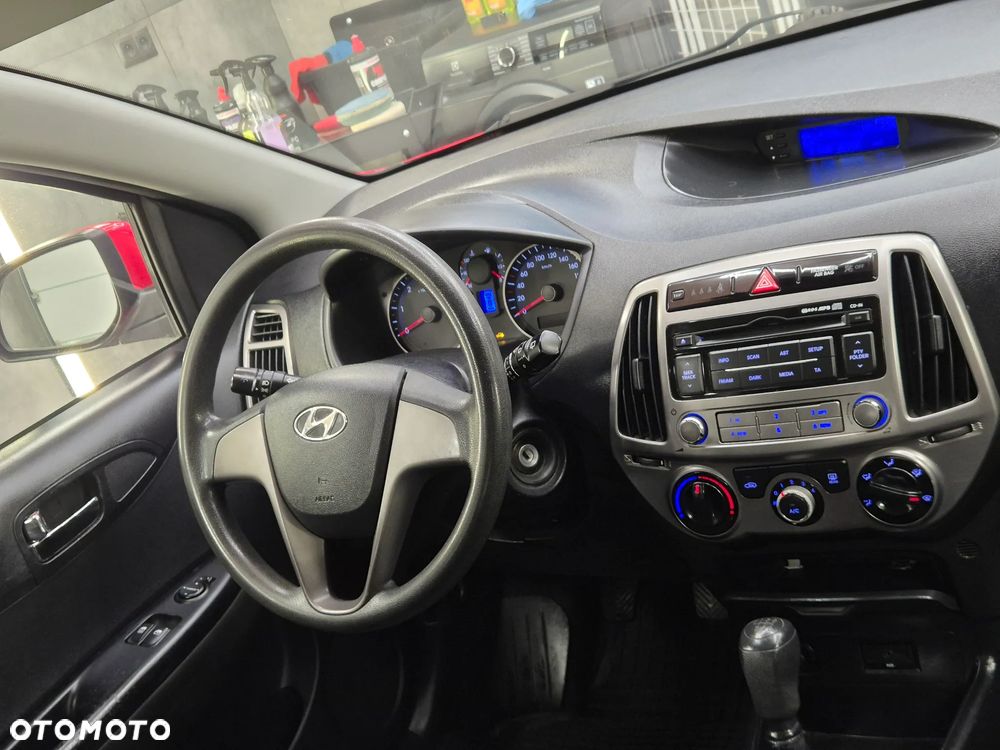 Hyundai i20 1.1 CRDi Comfort - 27