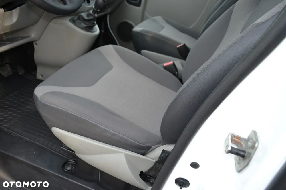 Renault Trafic - 14