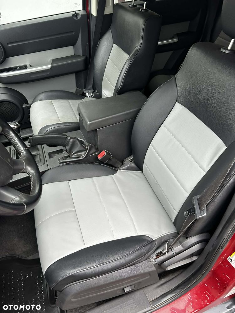 Dodge Nitro 2.8 CRD SE - 4