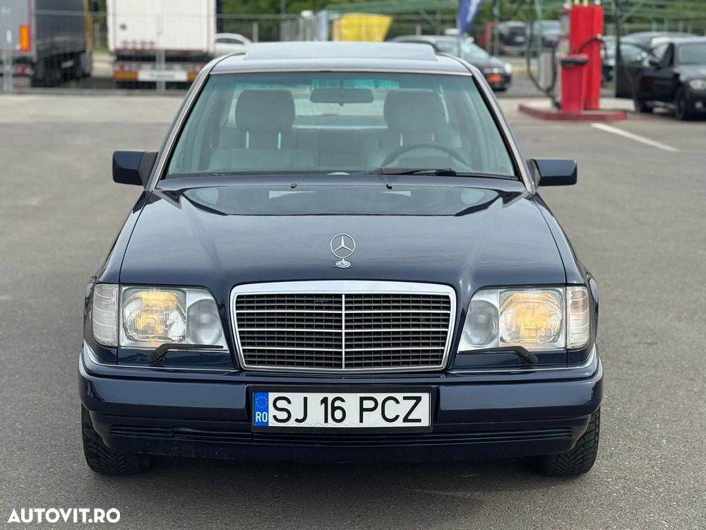 Mercedes-Benz E - 13