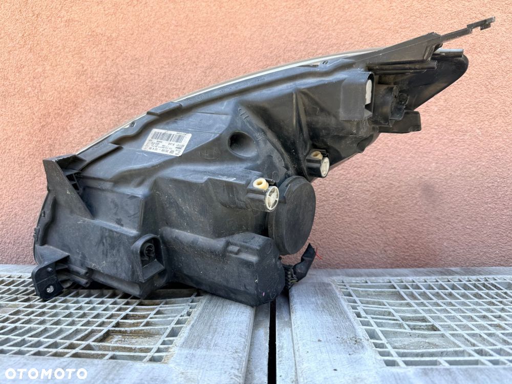 Lampa przednia OPEL AGILA B PRAWA EUROPA ORYGINALNA VALEO - 3