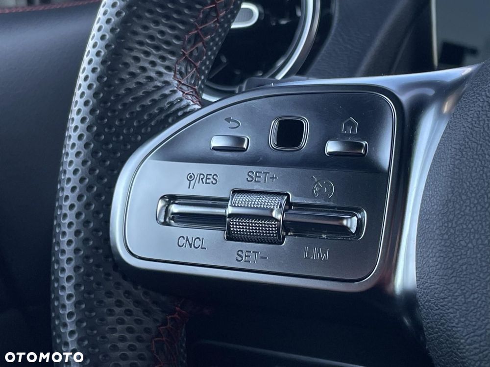 Mercedes-Benz GLB - 25