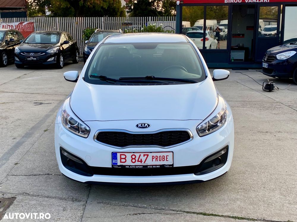 Kia Ceed 1.6 CRDi 136 ISG Vision - 8
