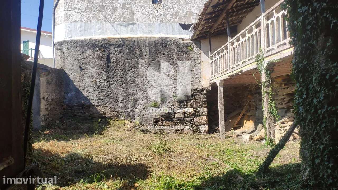 Moradia para Restaurar / Ervideira - Vila Nova de Poiares - Grande imagem: 2/23