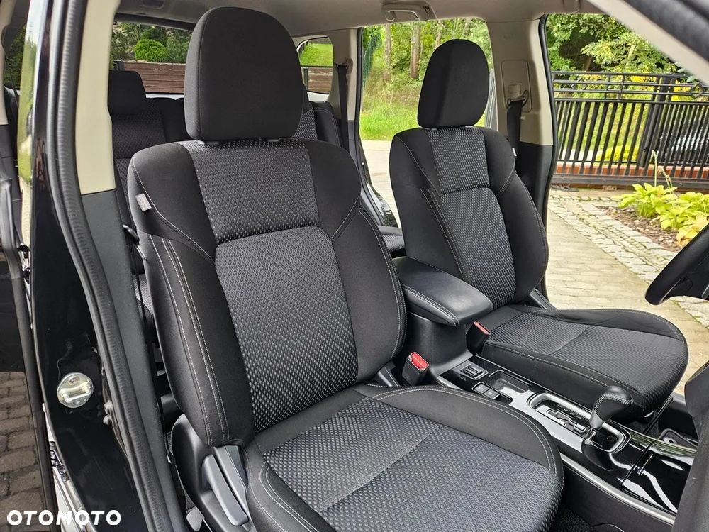 Mitsubishi Outlander - 13