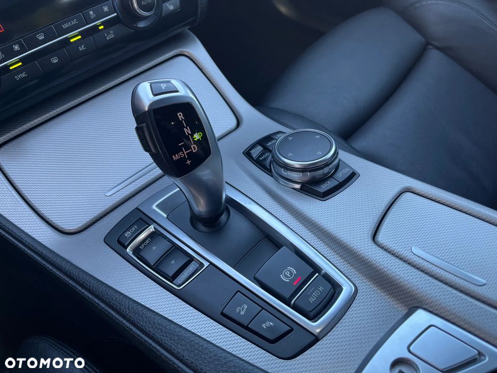 BMW Seria 5 520d xDrive M Sport Edition - 22