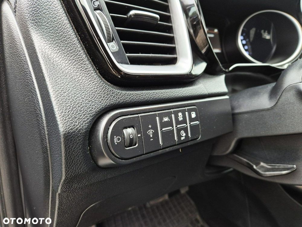 Kia Ceed - 14